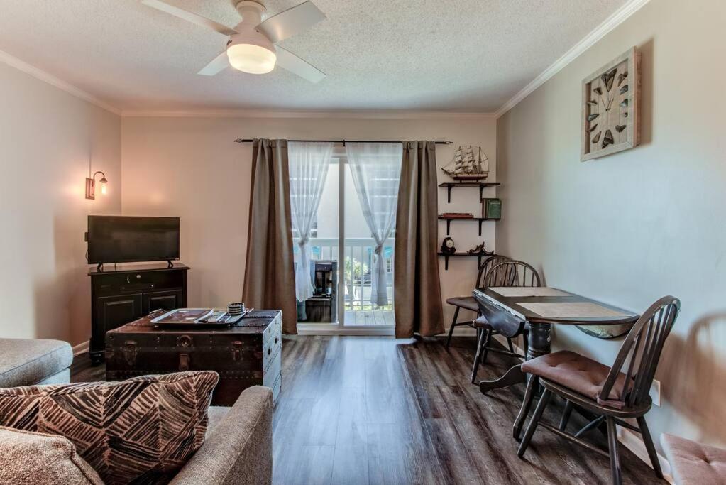 Apartmán Kraken'S Den * Oceanview * Steps To Ocean * Pool Carolina Beach Exteriér fotografie
