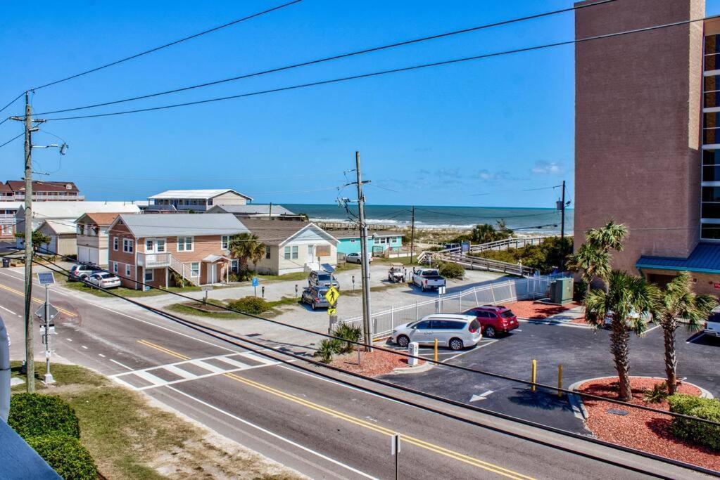 Apartmán Kraken'S Den * Oceanview * Steps To Ocean * Pool Carolina Beach Exteriér fotografie