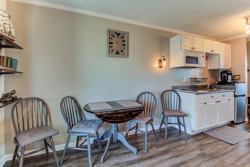 Apartmán Kraken'S Den * Oceanview * Steps To Ocean * Pool Carolina Beach Exteriér fotografie